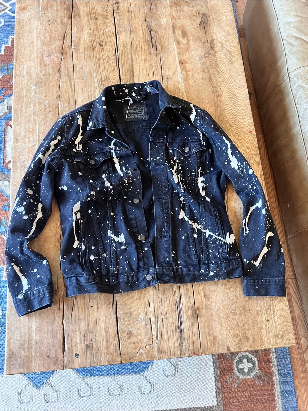 Levis Black bleach Paint-Splatter Denim Jacket - large